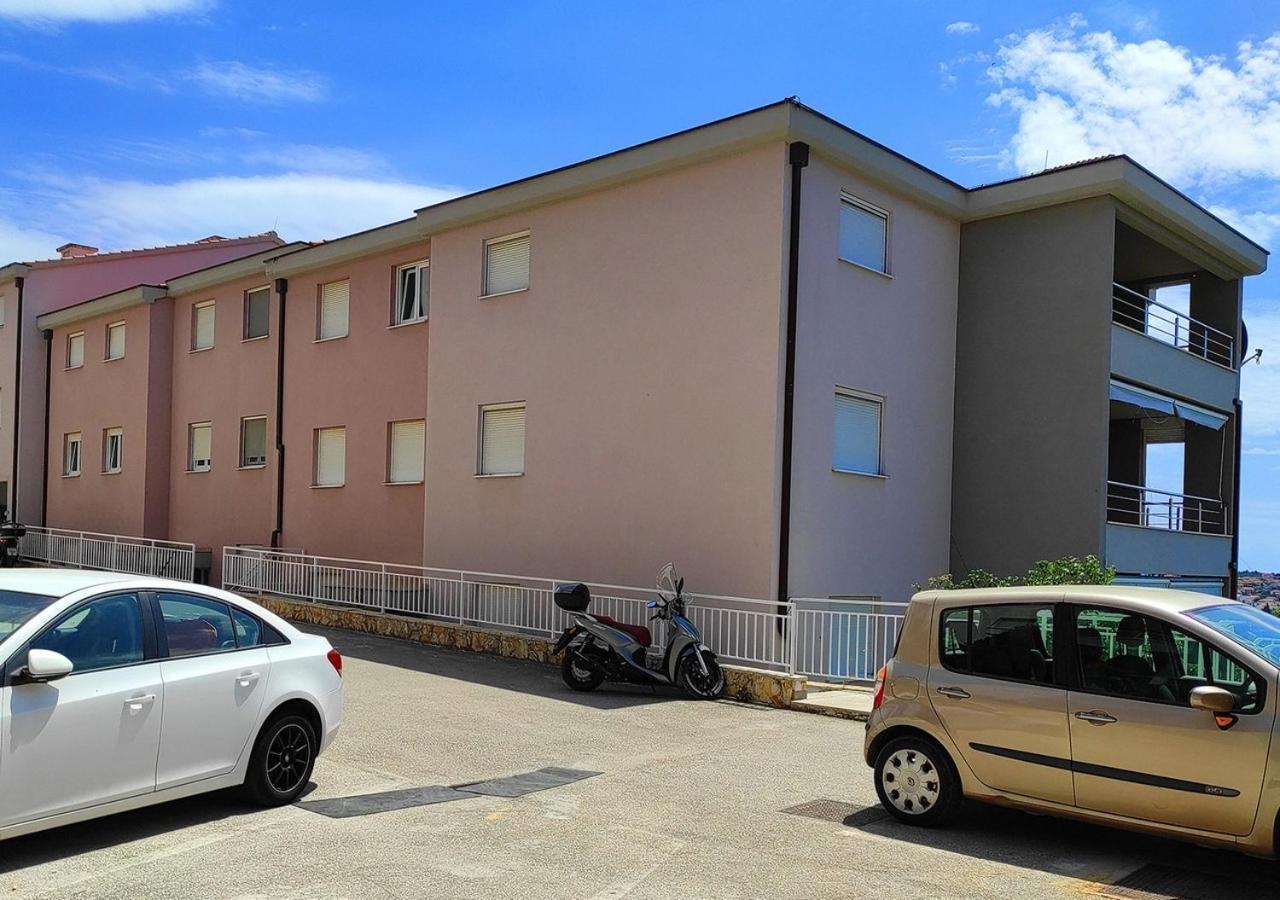 Apartment Idlerocks Trogir Bagian luar foto